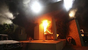 قتل أربعة ثلاثة أمريكيين إضافة إلى السفير الأمريكي في الهجوم على القنصلية في بنغازي